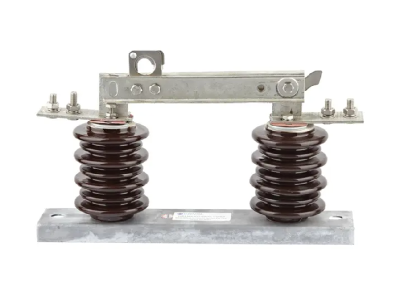 Circuitus Breaker adhiberi potest pro Disconnect Switch?