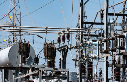Surge ARRESTER Condition Cras: Deprehensio potentiale defectis per Leakage Current Analysis et infrared Thermography