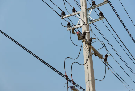 A Guide ad tradendam Line Surge Arresters: Ex materiarum structurarum ad defectum praeventionis